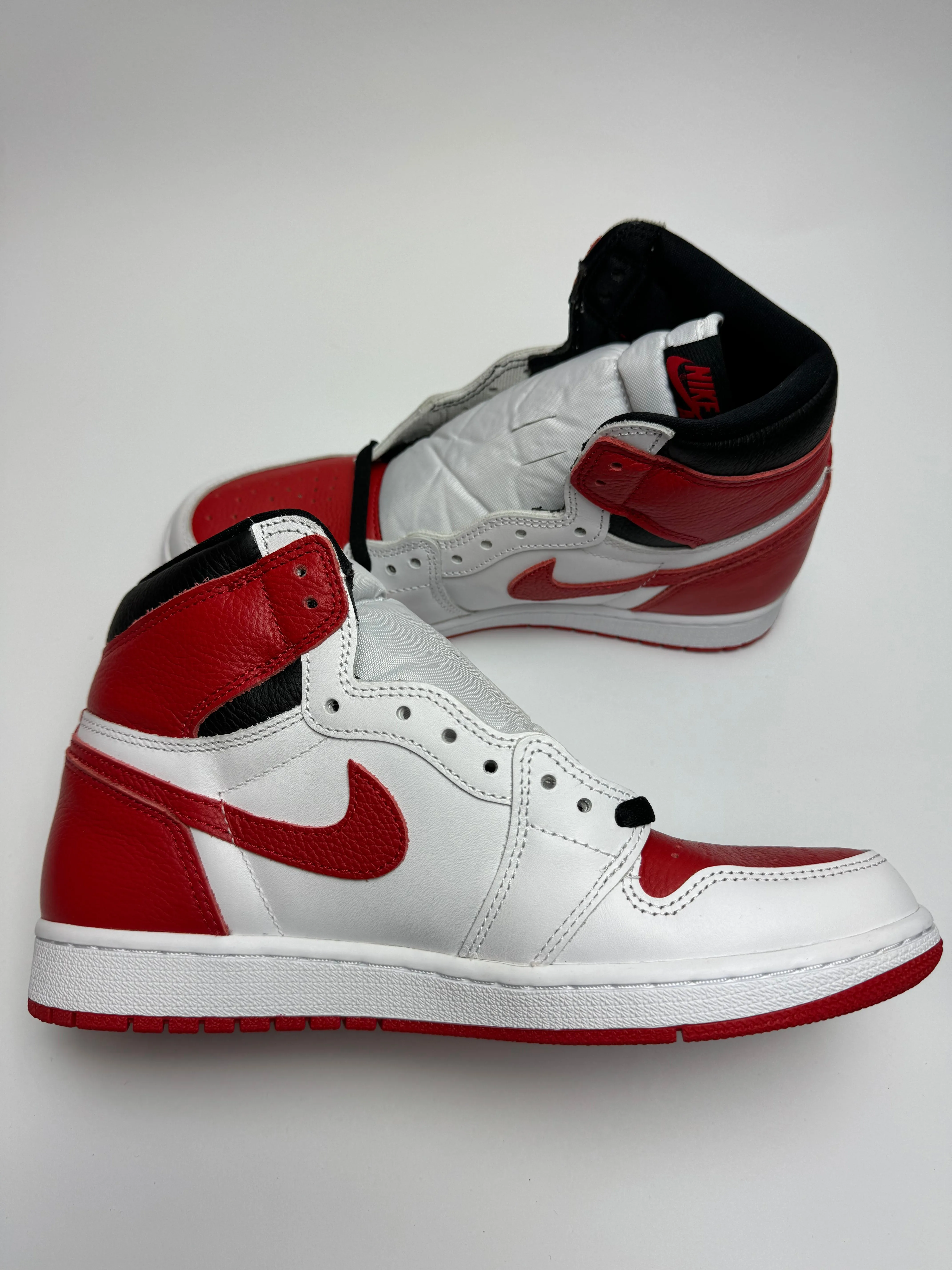 Air Jordan 1 Retro High OG "Heritage"