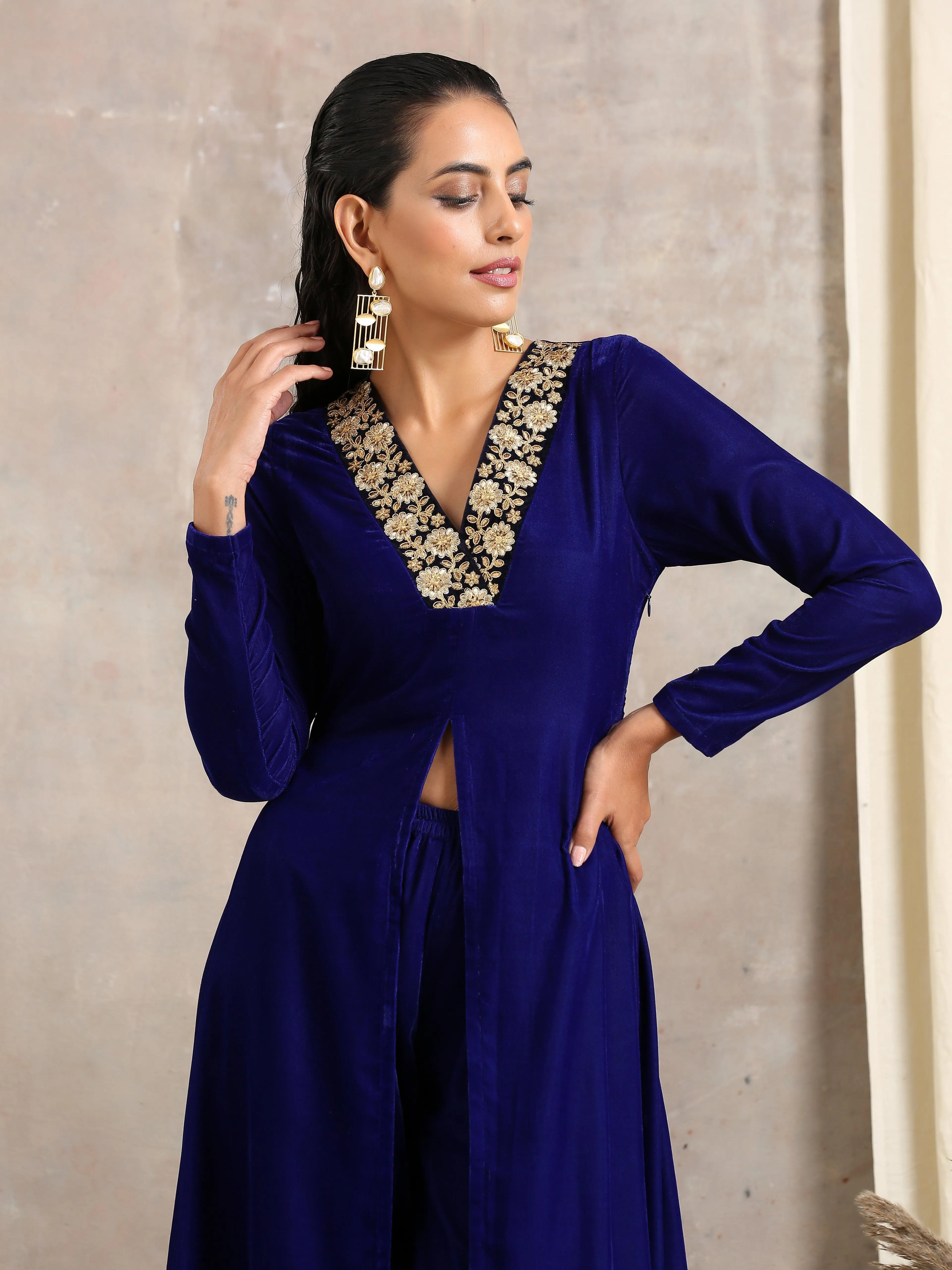 Blue Velvet Front Slit Kurta