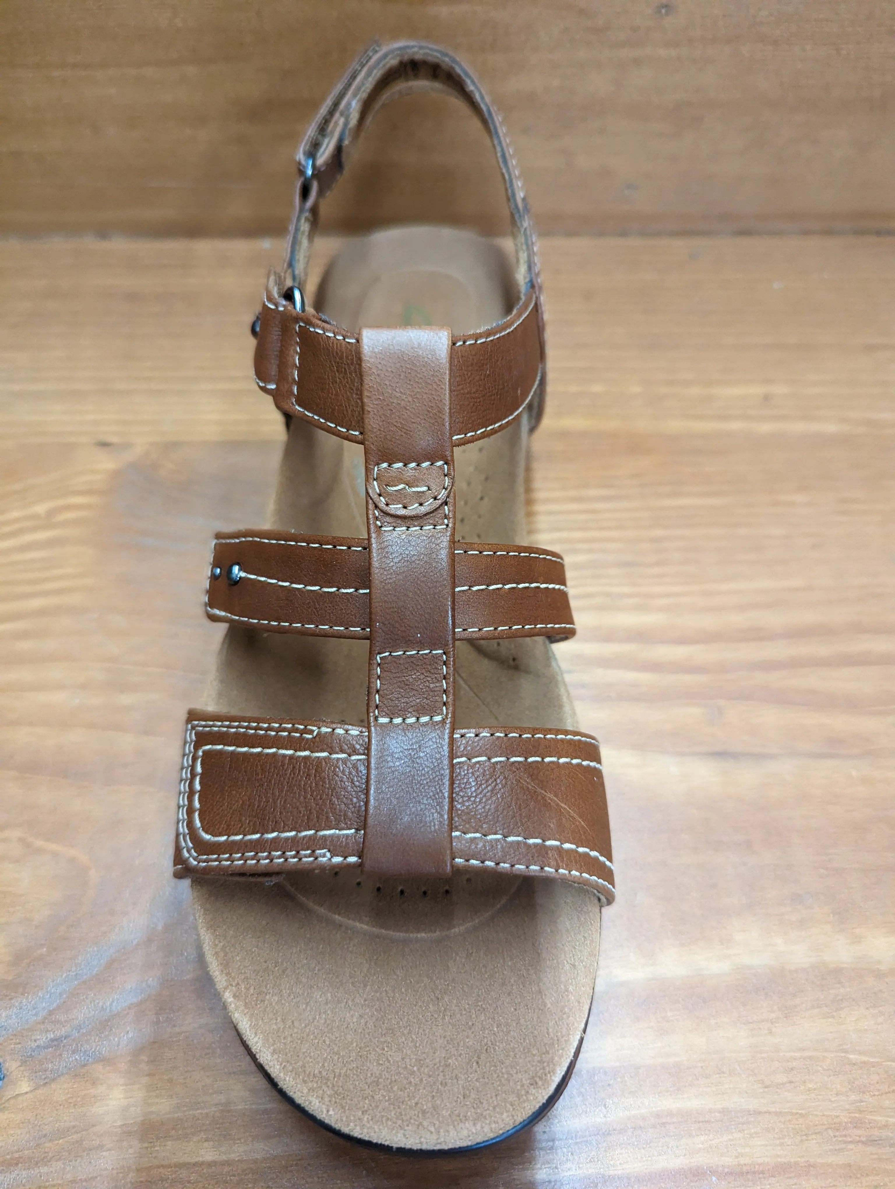 Clarks Kitly Step Tan 26172012