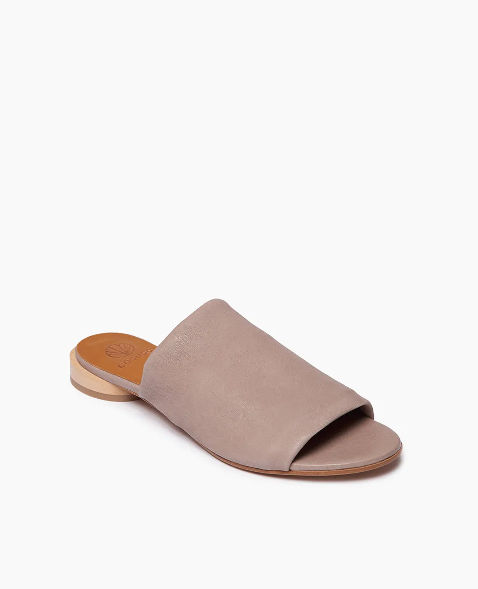 Court Sandal