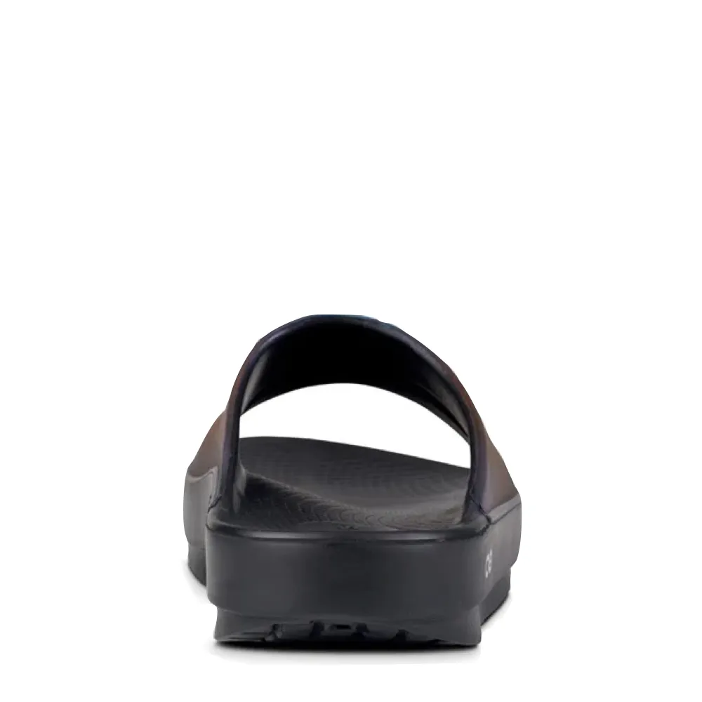 OOfos OOahh Luxe Slide Sandal in Midnight Spectre