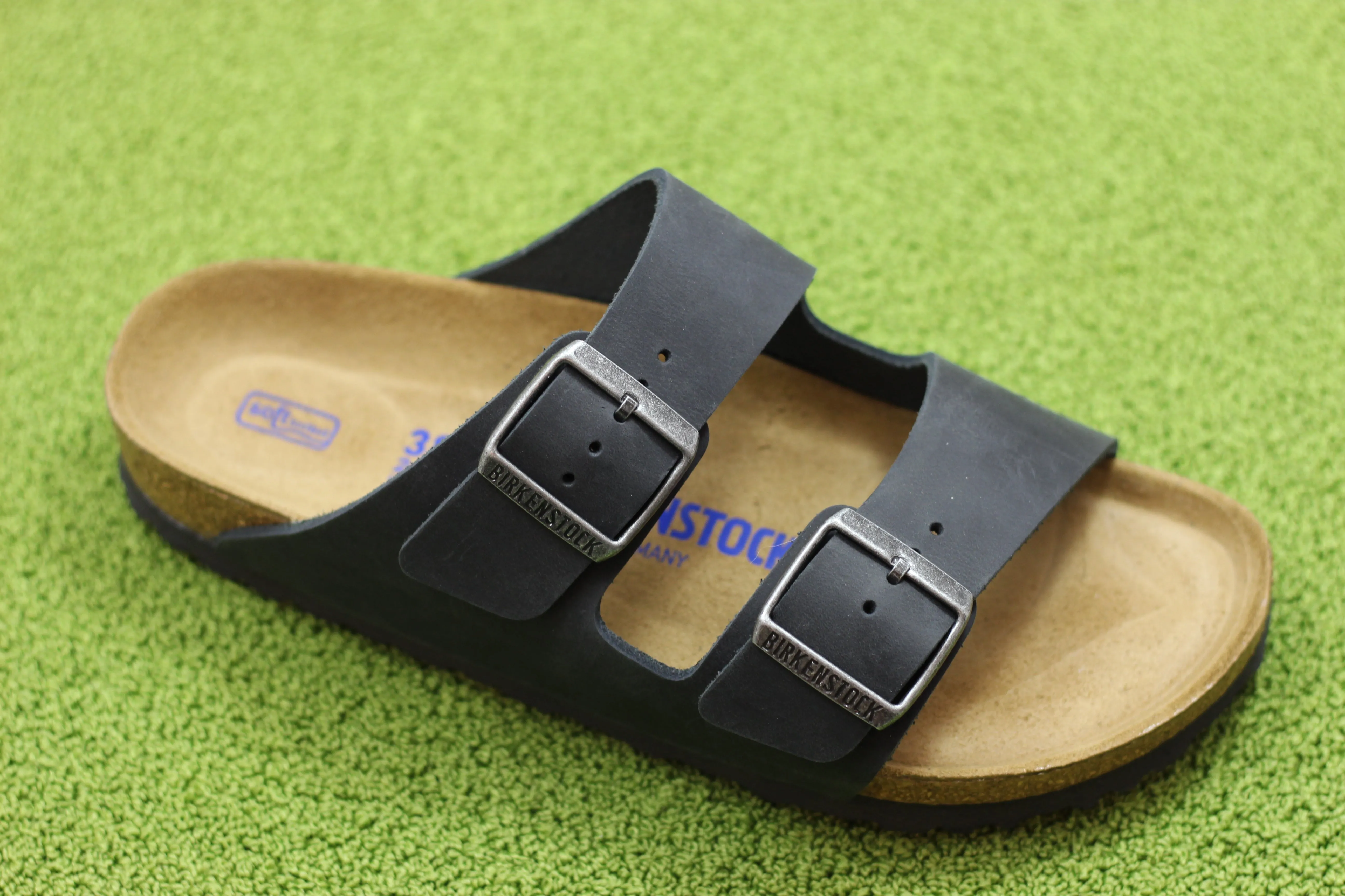 Women's Arizona Sandal - Black Oiled Leather